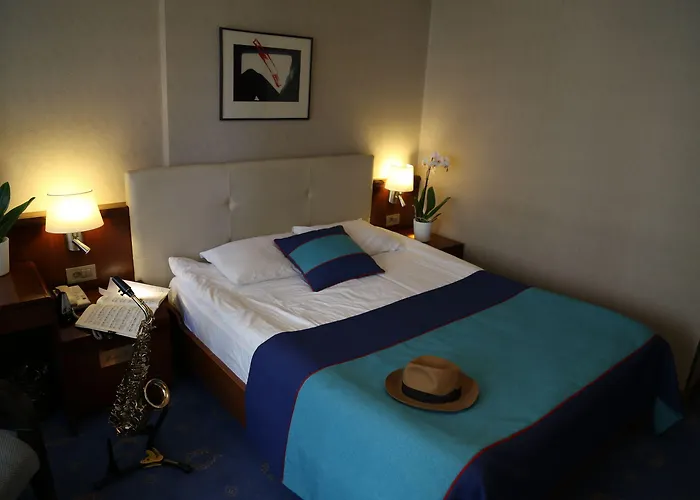 Отель Hotel Best