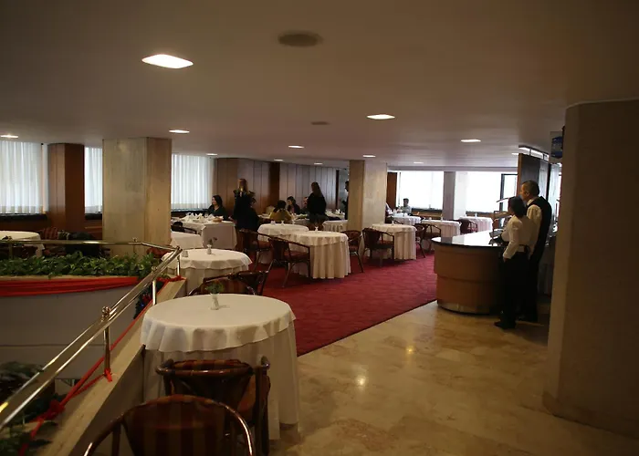 Отель Hotel Best 4*