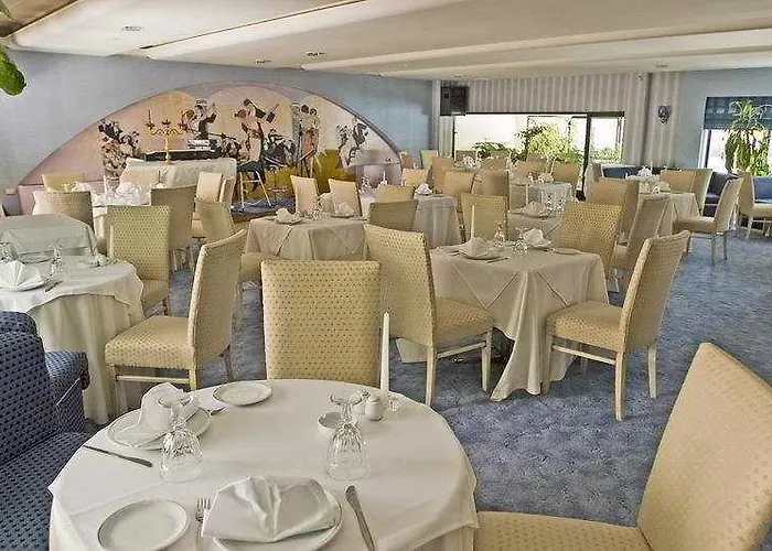 فندق بيست 4*